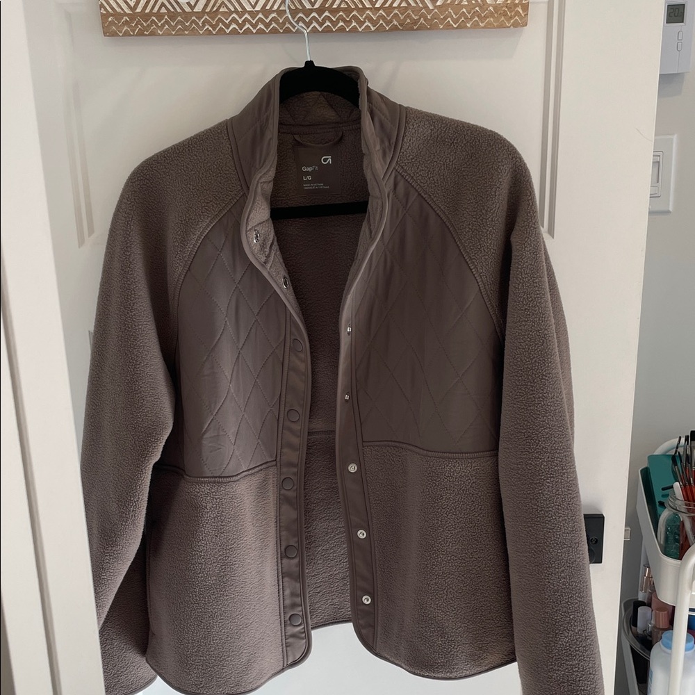 GAP Women's Taupe Quilted Fleece Teddy Jacket